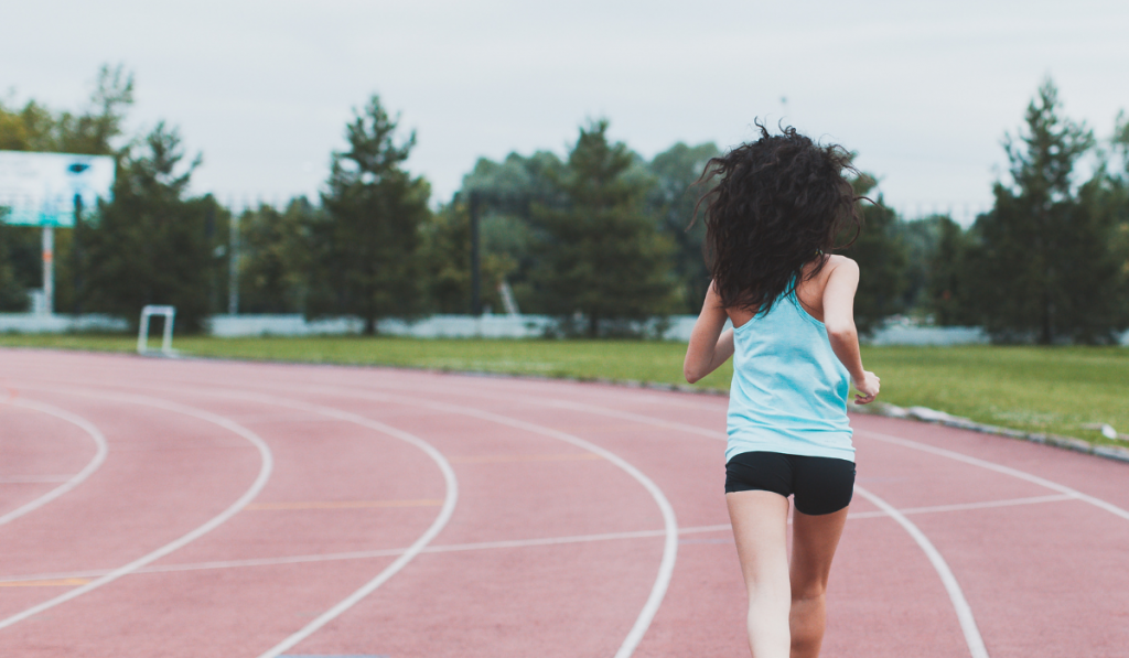 12 Best Track Workouts for MiddleDistance Runners Running Chics